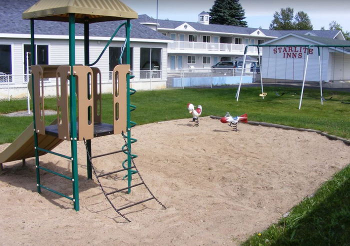 Starlite Motel - From Web Listing (newer photo)